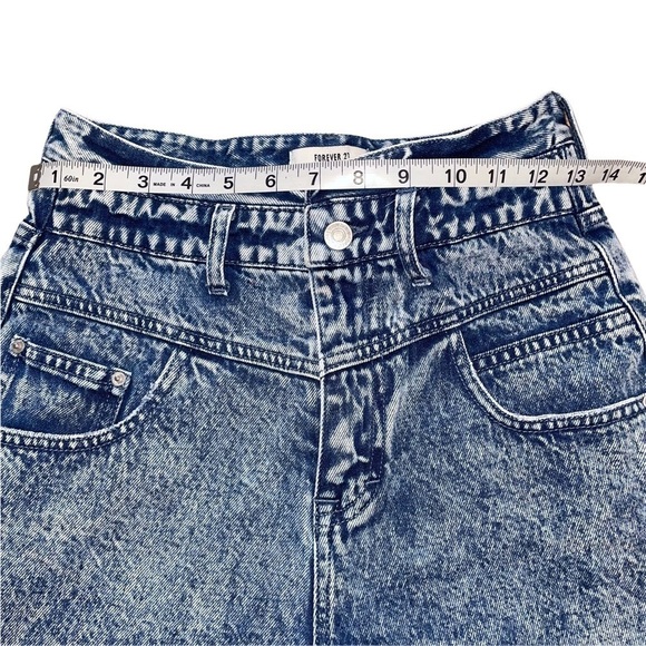 Forever 21 Shorts - High Rise Acid Wash Raw Hem - Size 26 - Picture 5 of 9